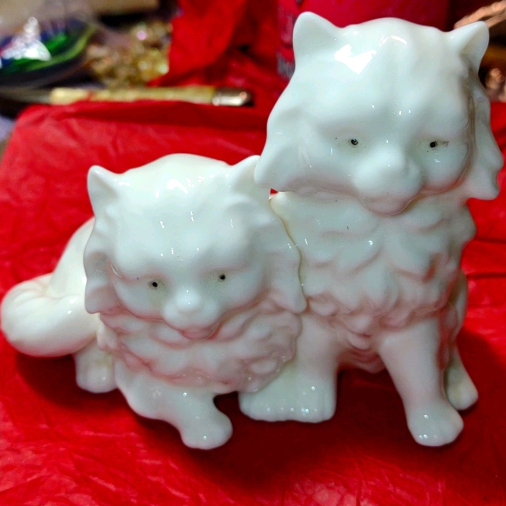 Beautiful white Marble cat statue / made in Japan